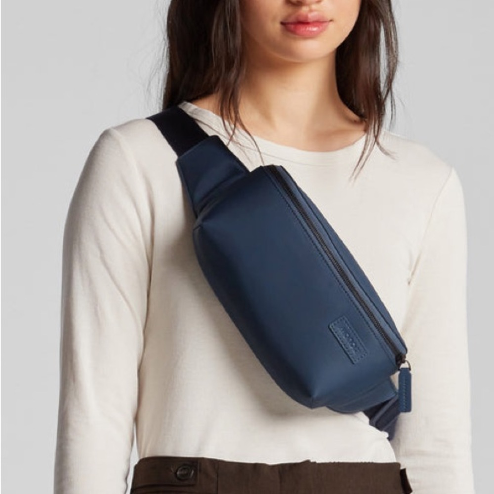 Monos NEW Nylon Oxford‎ Blue Tan Metro Sling Adjustable Crossbody Belt Bag